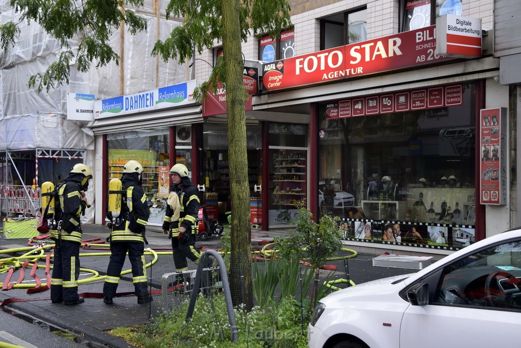 Feuer 2 Koeln Nippes Neusserstr P024.JPG - Miklos Laubert